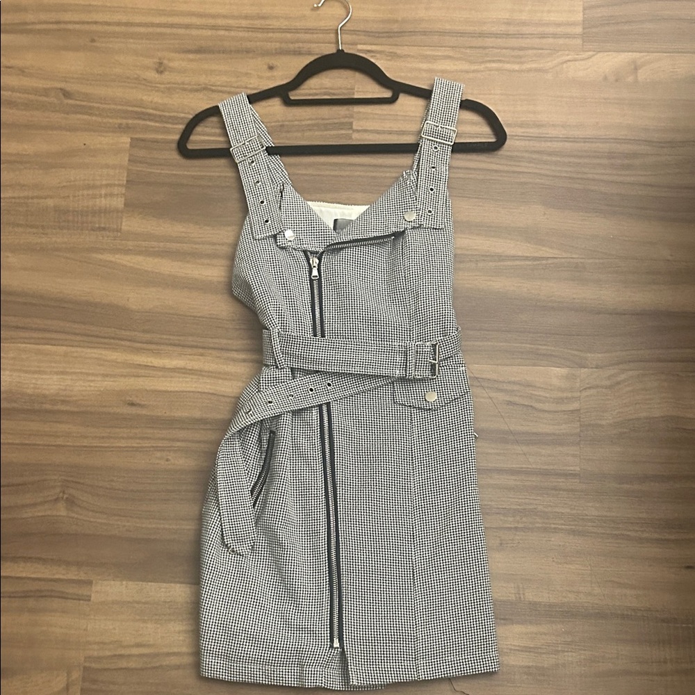 Stylish Black and White Women's Dress